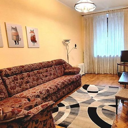 Cozy Apartment On Nezalezhnosti Avenue Charków Zewnętrze zdjęcie