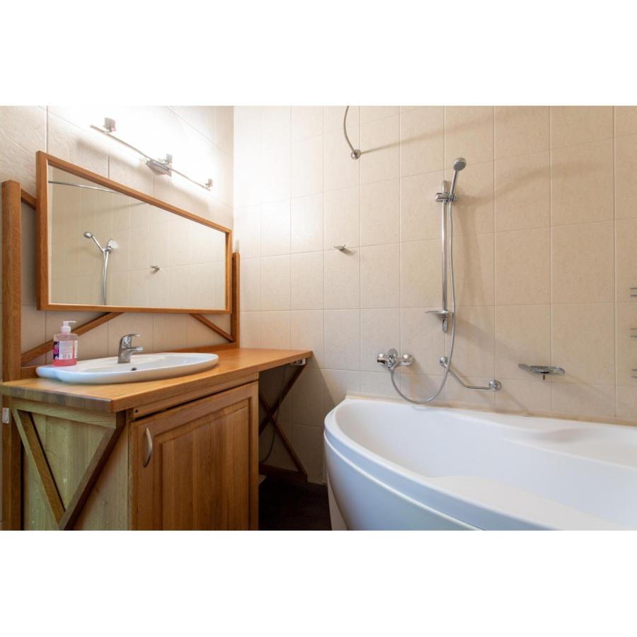 Cozy Apartment On Nezalezhnosti Avenue Charków Zewnętrze zdjęcie