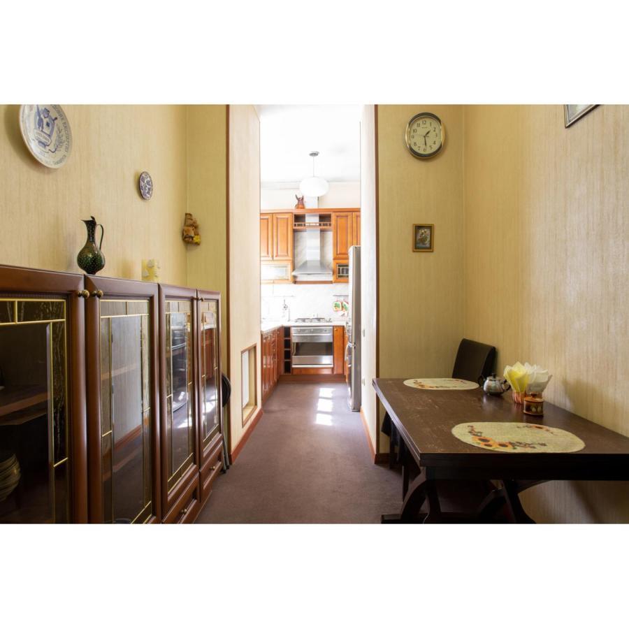 Cozy Apartment On Nezalezhnosti Avenue Charków Zewnętrze zdjęcie